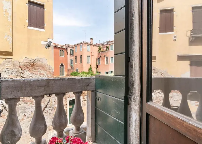Riva Palace s By Wonderful Italy